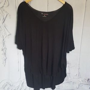 Two By Vince Camuto Black Hi-Lo Tee